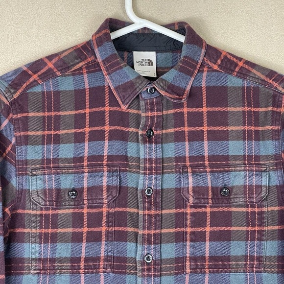 The North Face Shirt Men Small Red Blue Plaid Long Sleeve Button Up Hiking Adult - Picture 2 of 11